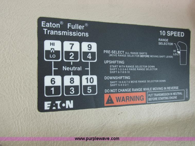 image for item I8962 1998 Volvo WG flatbed truck