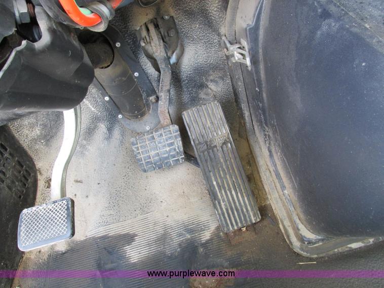 image for item I8962 1998 Volvo WG flatbed truck