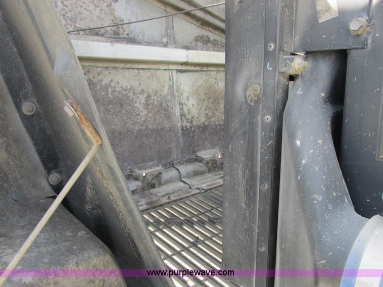 image for item I8962 1998 Volvo WG flatbed truck