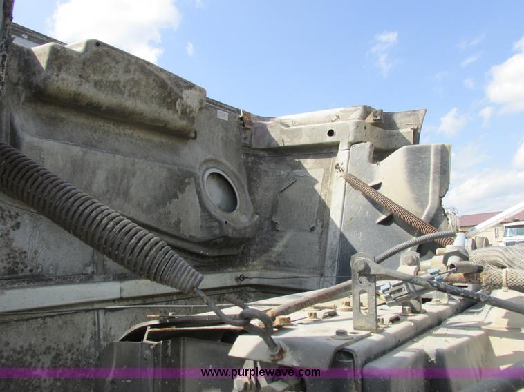 image for item I8962 1998 Volvo WG flatbed truck