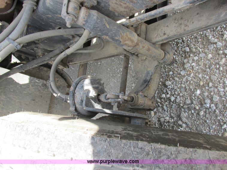 image for item I8962 1998 Volvo WG flatbed truck