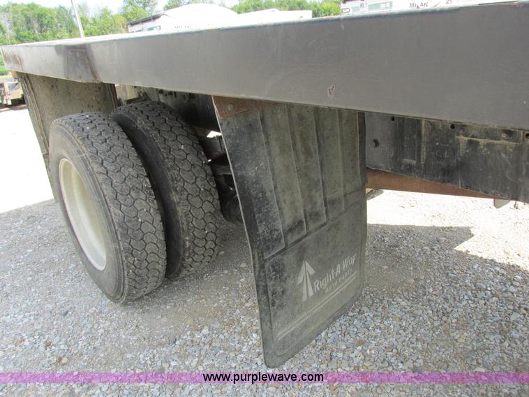 image for item I8962 1998 Volvo WG flatbed truck