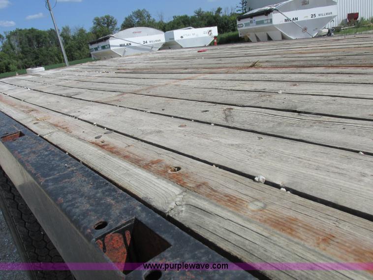 image for item I8962 1998 Volvo WG flatbed truck