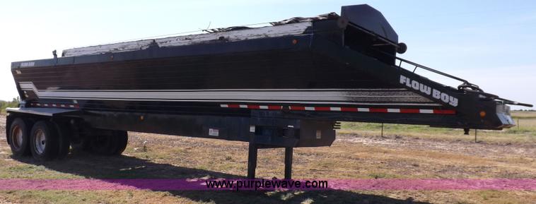 image for item I9074 1992 Flowboy chain bottom trailer