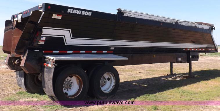 image for item I9074 1992 Flowboy chain bottom trailer