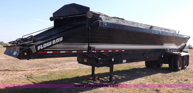 image for item I9074 1992 Flowboy chain bottom trailer