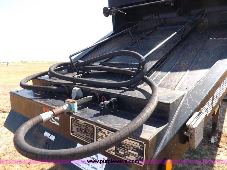 image for item I9074 1992 Flowboy chain bottom trailer