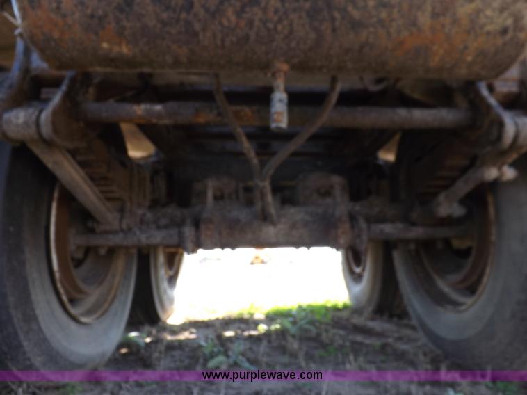 image for item I9074 1992 Flowboy chain bottom trailer