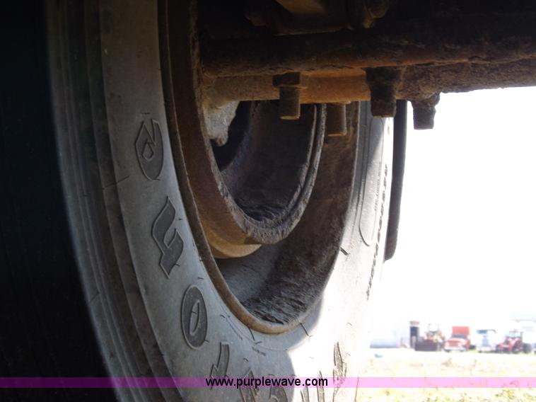 image for item I9074 1992 Flowboy chain bottom trailer