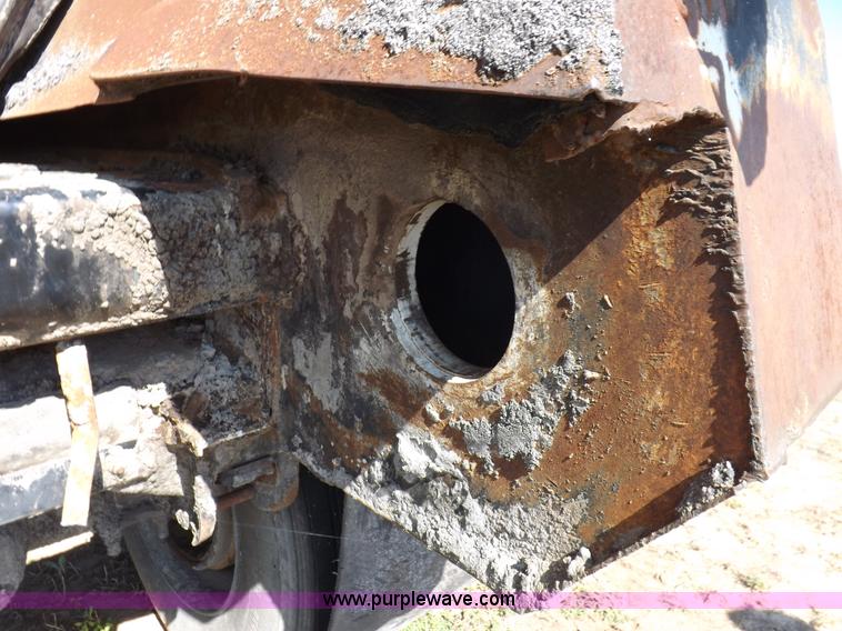 image for item I9074 1992 Flowboy chain bottom trailer