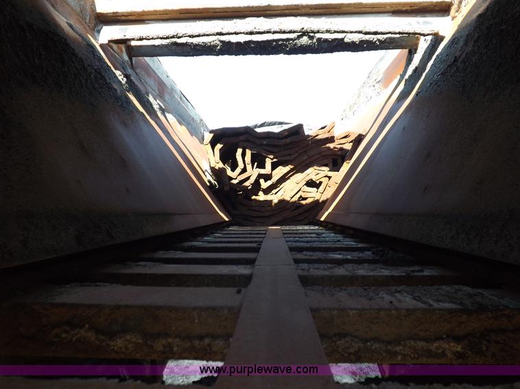 image for item I9074 1992 Flowboy chain bottom trailer