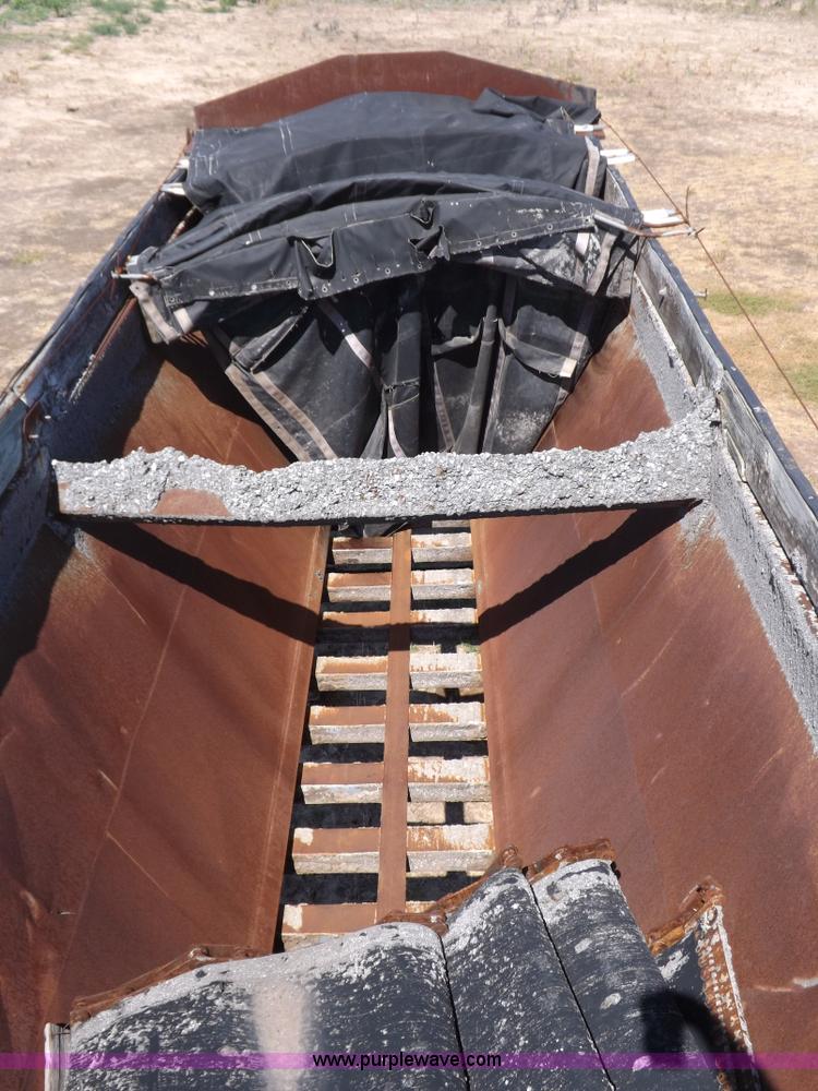 image for item I9074 1992 Flowboy chain bottom trailer