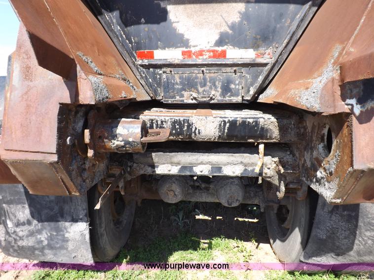 image for item I9074 1992 Flowboy chain bottom trailer