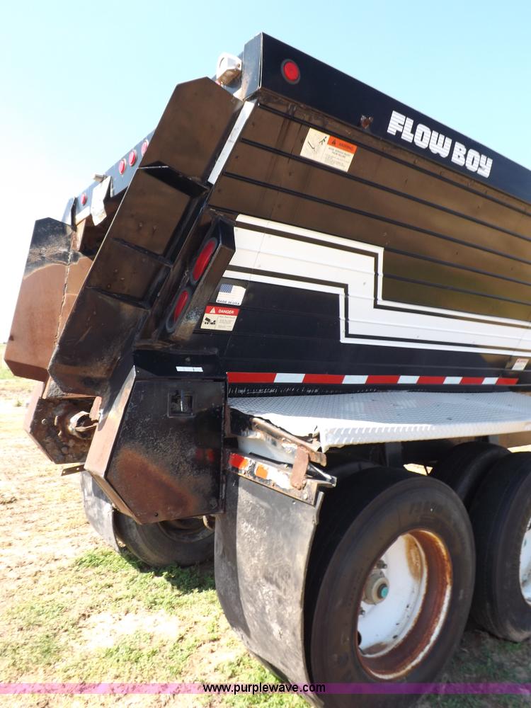 image for item I9074 1992 Flowboy chain bottom trailer