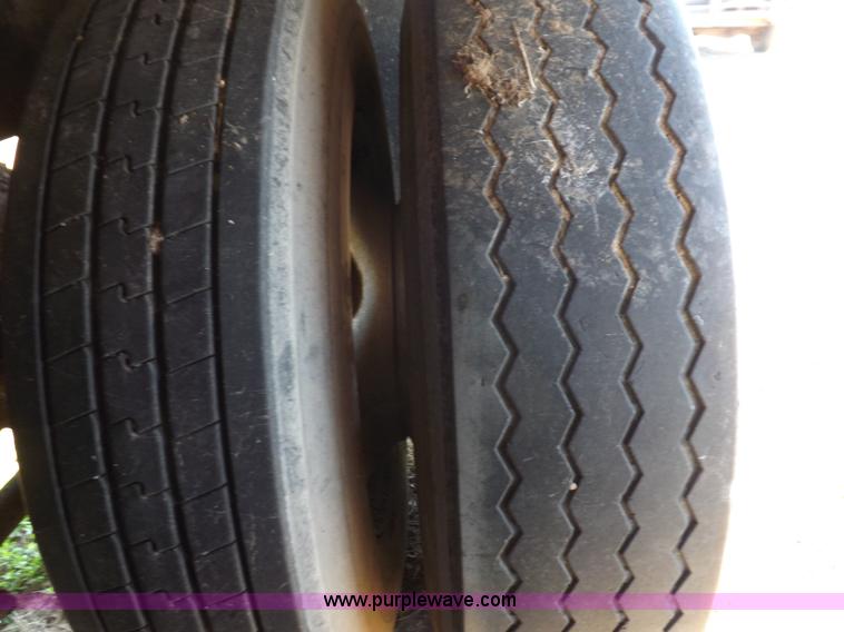 image for item I9074 1992 Flowboy chain bottom trailer