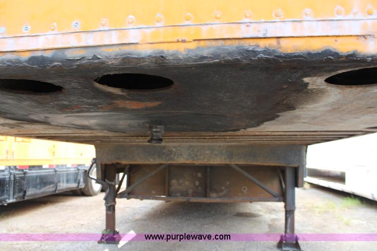 image for item J1123 1985 Kentucky moving van trailer