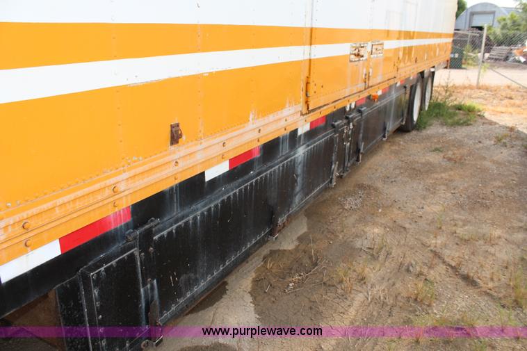 image for item J1123 1985 Kentucky moving van trailer