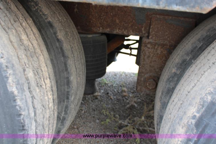 image for item J1123 1985 Kentucky moving van trailer