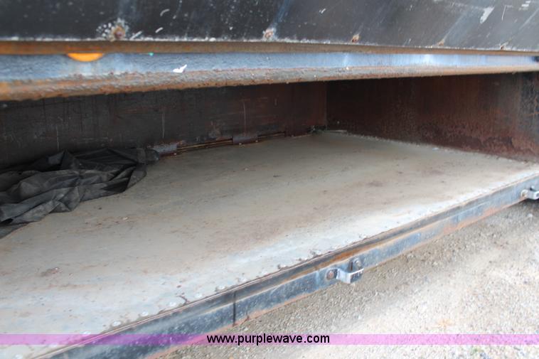 image for item J1123 1985 Kentucky moving van trailer