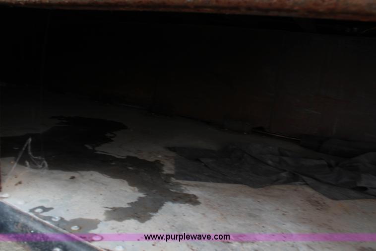 image for item J1123 1985 Kentucky moving van trailer