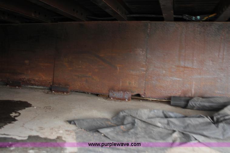 image for item J1123 1985 Kentucky moving van trailer