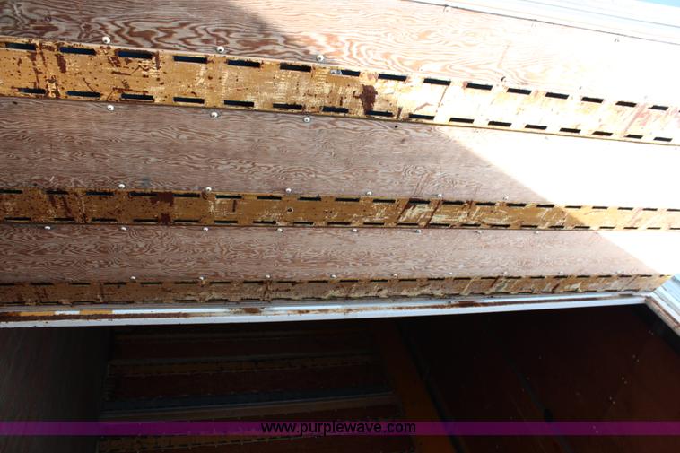 image for item J1123 1985 Kentucky moving van trailer