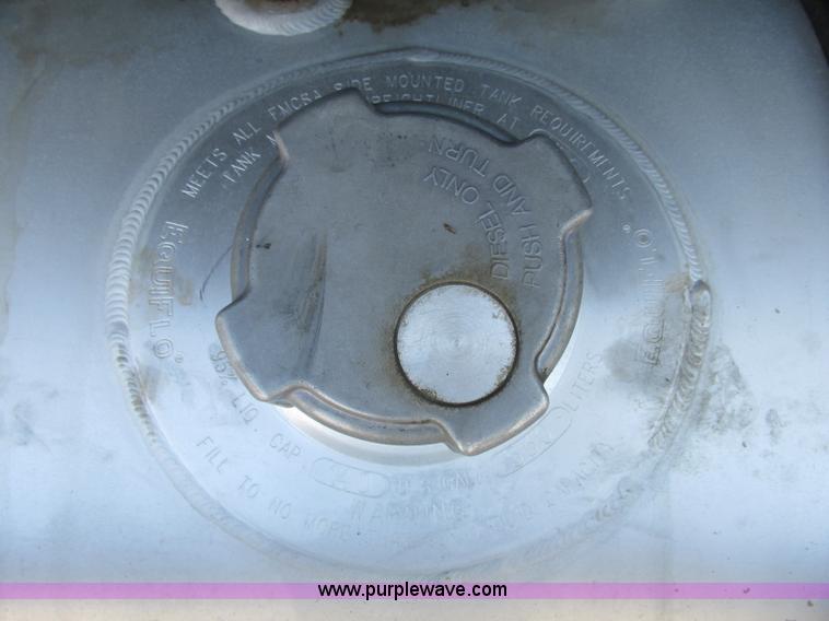 image for item J2463 2006 Freightliner Columbia semi truck