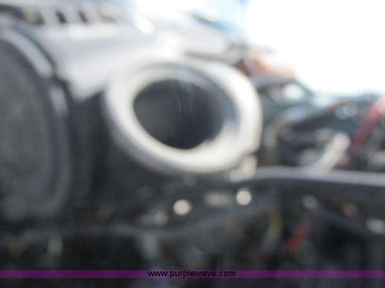 image for item J2463 2006 Freightliner Columbia semi truck