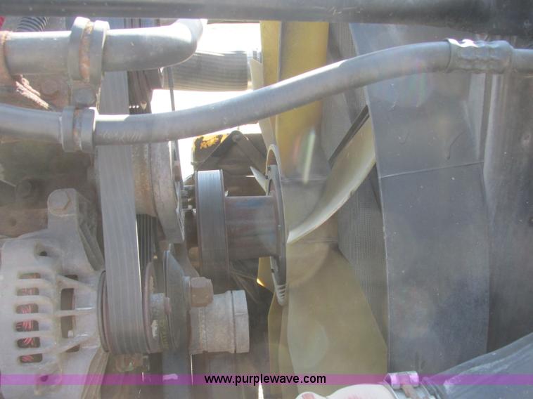 image for item J2463 2006 Freightliner Columbia semi truck