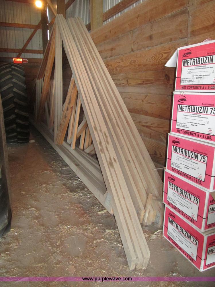 image for item AE9281 (11) wood rafters