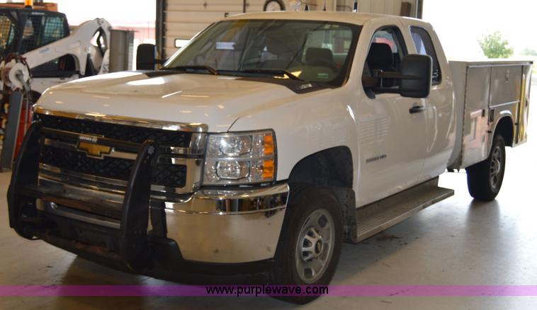 image for item AW9230 2011 Chevrolet Silverado 2500HD Ext. Cab utility truck