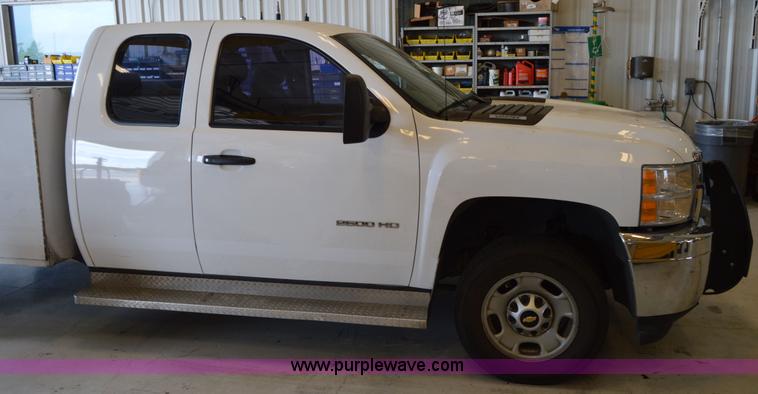 image for item AW9230 2011 Chevrolet Silverado 2500HD Ext. Cab utility truck