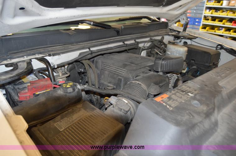 image for item AW9230 2011 Chevrolet Silverado 2500HD Ext. Cab utility truck