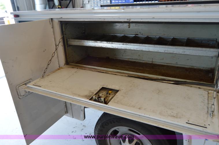 image for item AW9230 2011 Chevrolet Silverado 2500HD Ext. Cab utility truck