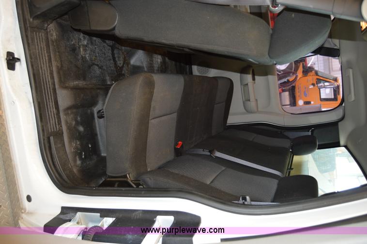 image for item AW9230 2011 Chevrolet Silverado 2500HD Ext. Cab utility truck