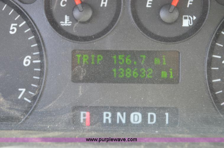 image for item AW9231 2004 Ford Taurus LX