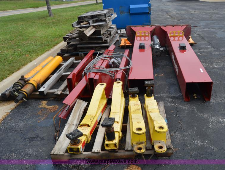 image for item AW9232 Challenger 15002 two post vehicle lift