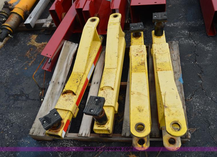 image for item AW9232 Challenger 15002 two post vehicle lift