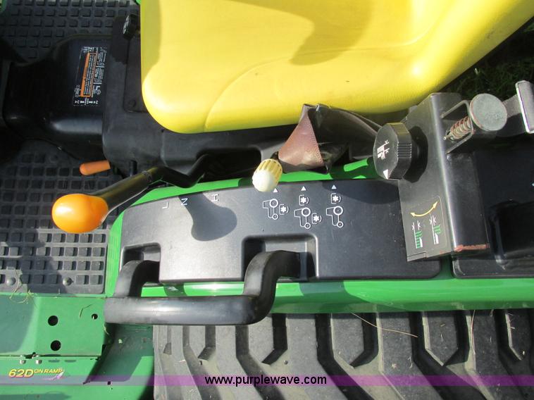 image for item AW9900 2008 John Deere 2520 HST MFWD tractor