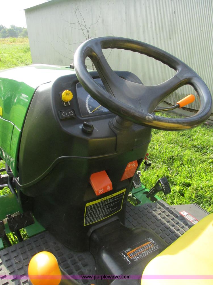 image for item AW9900 2008 John Deere 2520 HST MFWD tractor