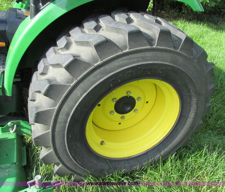 image for item AW9900 2008 John Deere 2520 HST MFWD tractor