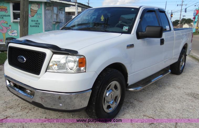 image for item B4944 2006 Ford F150 SuperCab pickup truck