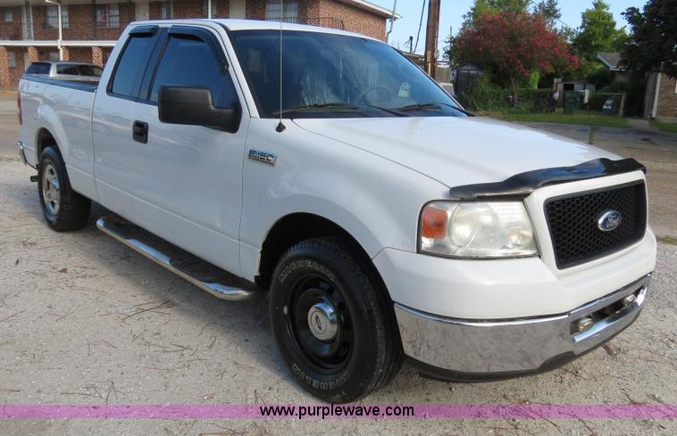 image for item B4944 2006 Ford F150 SuperCab pickup truck