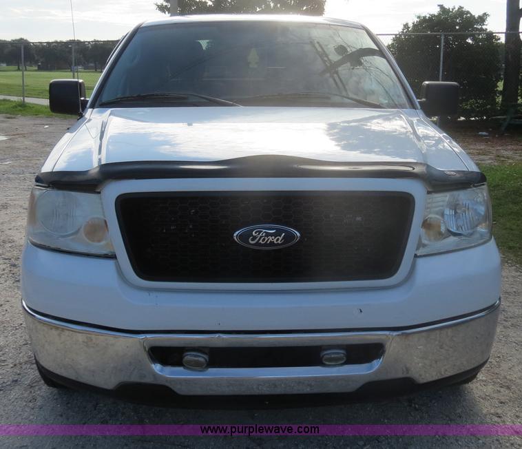 image for item B4944 2006 Ford F150 SuperCab pickup truck