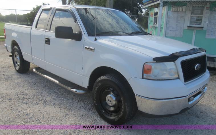 image for item B4944 2006 Ford F150 SuperCab pickup truck