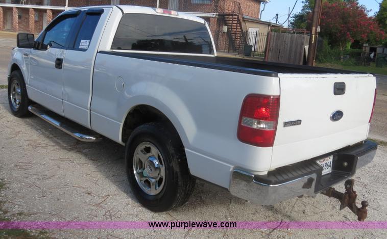 image for item B4944 2006 Ford F150 SuperCab pickup truck