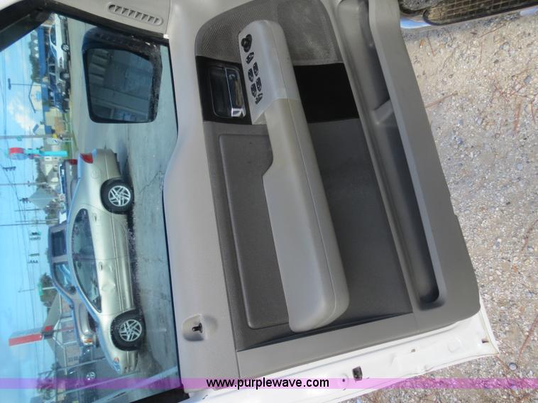 image for item B4944 2006 Ford F150 SuperCab pickup truck