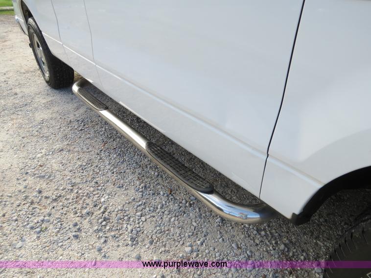 image for item B4944 2006 Ford F150 SuperCab pickup truck