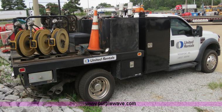 image for item B4946 2008 Ford F550 service truck