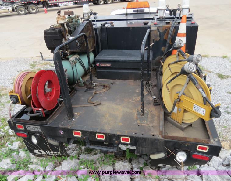 image for item B4946 2008 Ford F550 service truck